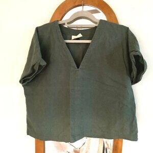 Linen crop top, green v-neck, rolled short sleeves, size XL